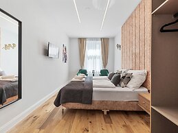 SKY9 Apartments District 17