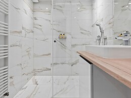 SKY9 Apartments District 17