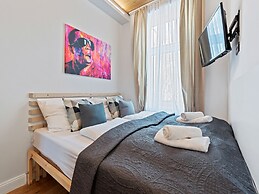 SKY9 Apartments District 17