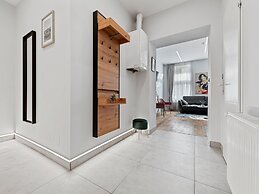 SKY9 Apartments District 17