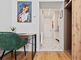 SKY9 Apartments District 17