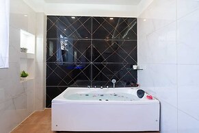 Hotel Luxmi Vilas Inn