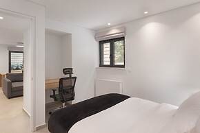 Athenian Riviera Secluded Apartment