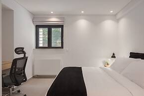Athenian Riviera Secluded Apartment