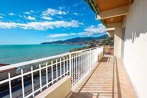 Mare di Liguria Apartment by Wonderful Italy
