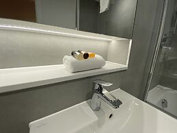 Roomspace Apartments - Syward Place