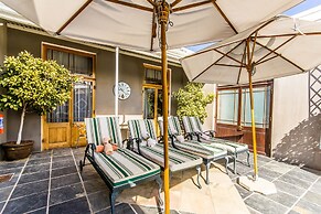 Lemoenkloof Boutique Hotel