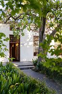 Lemoenkloof Boutique Hotel