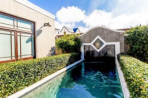 Lemoenkloof Boutique Hotel