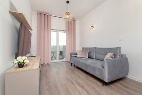 Cosy Apartment With Balcony by Renters