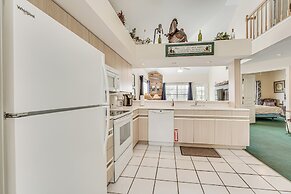 Branson Condo w/ Golf Course Views: Walk to Strip!