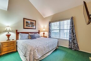 Branson Condo w/ Golf Course Views: Walk to Strip!