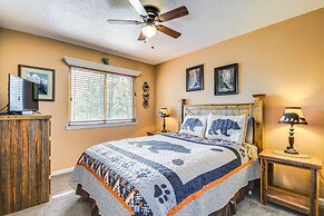 4 Mi to Natl Park: Mountain-view Condo w/ Balcony