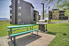 4 Mi to Natl Park: Mountain-view Condo w/ Balcony