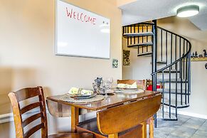4 Mi to Natl Park: Mountain-view Condo w/ Balcony