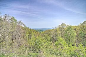 4 Mi to Natl Park: Mountain-view Condo w/ Balcony