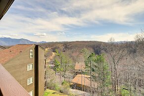 4 Mi to Natl Park: Mountain-view Condo w/ Balcony
