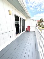 Island Cottage 1 Bedroom Townhouse by RedAwning