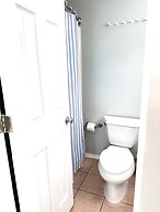 Island Cottage 1 Bedroom Townhouse by RedAwning