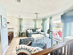 Island Cottage 1 Bedroom Townhouse by RedAwning