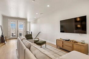 Mermaid Lagoon 4 Bedroom Townhouse