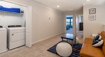 Beautiful 5 Bed Home Away From Home 5 Bedroom Townhouse by RedAwning