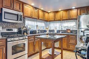 East Hampton Home w/ Hot Tub & Seasonal Pool!