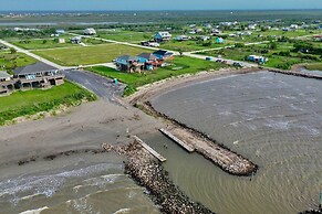 Port Bolivar Beach House w/ Oceanfront Views!