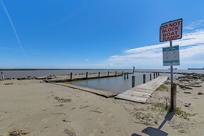 Port Bolivar Beach House w/ Oceanfront Views!