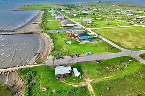 Port Bolivar Beach House w/ Oceanfront Views!