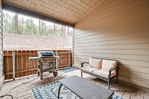 Flagstaff Townhome w/ Patio: 4 Mi to Downtown!