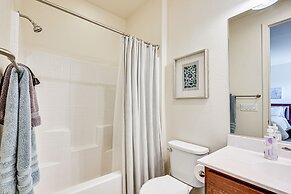 Flagstaff Townhome w/ Patio: 4 Mi to Downtown!