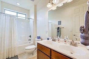 Flagstaff Townhome w/ Patio: 4 Mi to Downtown!