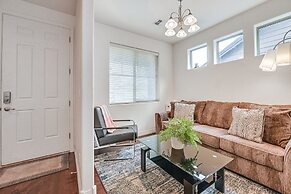 Flagstaff Townhome w/ Patio: 4 Mi to Downtown!