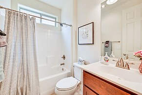 Flagstaff Townhome w/ Patio: 4 Mi to Downtown!