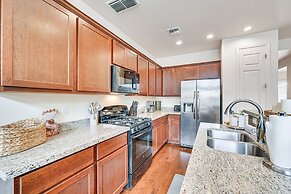 Flagstaff Townhome w/ Patio: 4 Mi to Downtown!