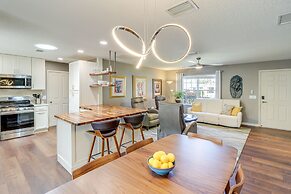 Renovated Home in The Villages w/ Lanai, Golf Cart