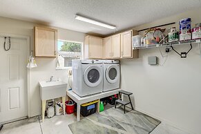 Renovated Home in The Villages w/ Lanai, Golf Cart