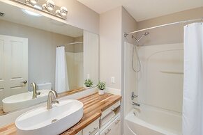 Renovated Home in The Villages w/ Lanai, Golf Cart