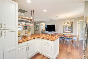 Renovated Home in The Villages w/ Lanai, Golf Cart