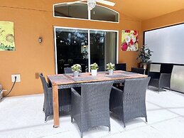 Great Privacy By Pool- Pool Home With Game Room 4 Bedroom Home by RedA