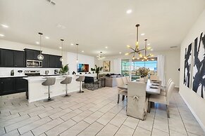 Windsor Island Resort 10 Bedroom Luxury Villa 2120 10 Villa by RedAwni