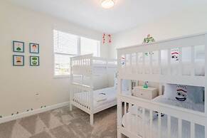 Beautiful 5 Bed Family Home With Game Room 5 Bedroom Home by RedAwning