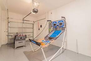 Beautiful 5 Bed Family Home With Game Room 5 Bedroom Home by RedAwning