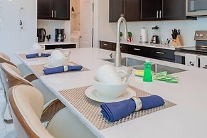 Beautiful 5 Bed Family Home With Game Room 5 Bedroom Home by RedAwning