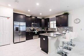 Refreshing 6 Bed Pool Home With Game Room Pool/spa 6 Bedroom Condo by 