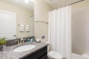 Refreshing 6 Bed Pool Home With Game Room Pool/spa 6 Bedroom Condo by 