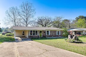 Charming Hot Springs Home Near Lake Hamilton!