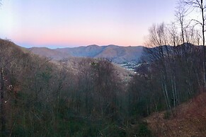 Spacious Maggie Valley Cabin w/ Waterfall On-site!