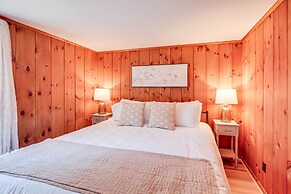 Inviting Alton Bay Home Near Lake Winnipesaukee!